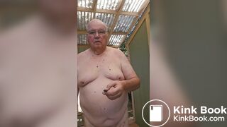 Scat play and sucking shifty dildos