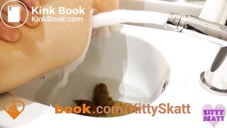 Big fat shit in bidet