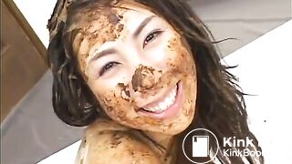 [Subtitled] Laughing Japanese Scat Lover