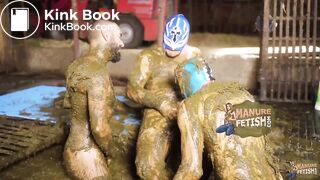 Manure Sports Mens Wrestling gay threesome in cows