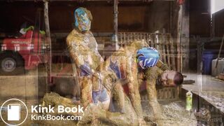 Manure Sports Mens Wrestling gay threesome in cows