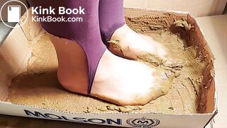 Slow beige nylon stockings are so full of scat