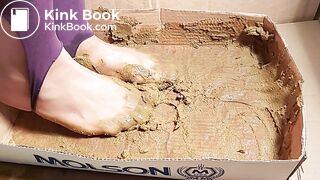 Slow beige nylon stockings are so full of scat