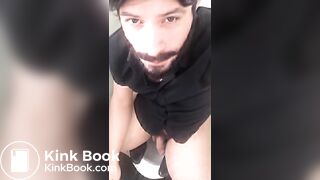 shit eater on the toilet