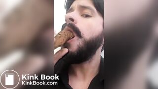 shit eater on the toilet