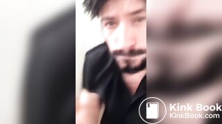 shit eater on the toilet