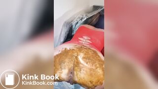 SCAT SLAVE PISSING ON THE FLOOR LIKE A PIG