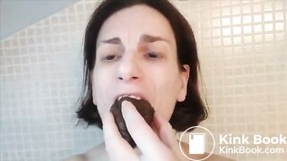 Nasty milf smearing shit on her face