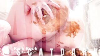 Aris Dark shitting ScatDark