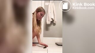 Cute teen plays with her shit