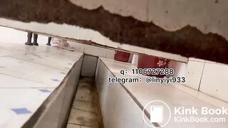 Beautiful women pooping in the toilet 146