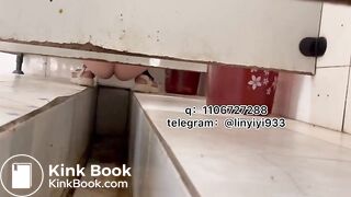 Beautiful women pooping in the toilet 146