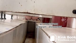 Beautiful women pooping in the toilet 146