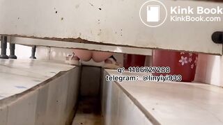 Beautiful women pooping in the toilet 146