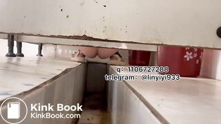 Beautiful women pooping in the toilet 146