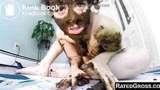 big Bitch shitting and rubbing it into her Arse