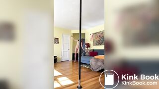 SCAT - Molly pooping