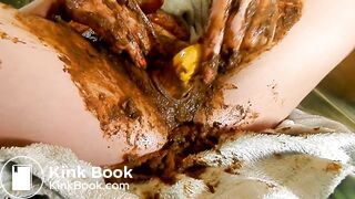 Shit stuffed Pussy and Banana as Dildo