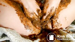 Shit stuffed Pussy and Banana as Dildo