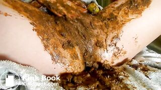 Shit stuffed Pussy and Banana as Dildo