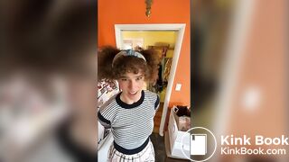SCAT - Molly pooping