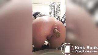 SCAT - FoxyJ pooping