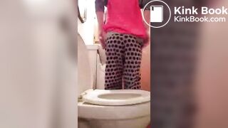 SCAT - FoxyJ pooping
