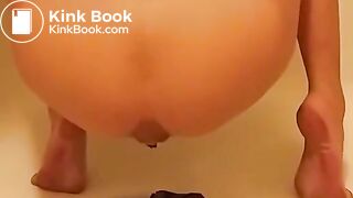 SCAT - FoxyJ pooping