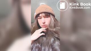 Hot girl shitting and eating