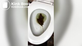 SCAT - Molly pooping