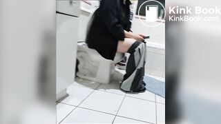 Gf recorded shitting in the bathroom