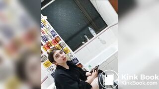 Gf recorded shitting in the bathroom