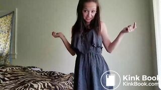 SCAT - FoxyJ pooping