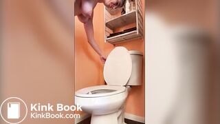 SCAT - Molly pooping