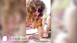 SCAT - Molly pooping