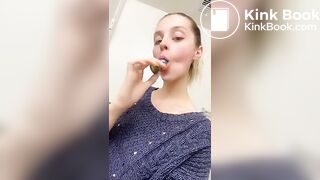 SCAT - Hot girls Pooping