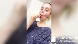 SCAT - Hot girls Pooping