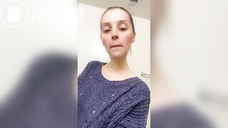 SCAT - Hot girls Pooping