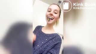 SCAT - Hot girls Pooping