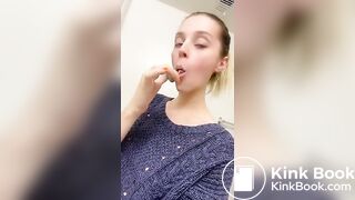 SCAT - Hot girls Pooping