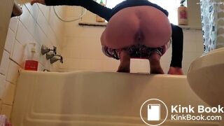 SCAT - FoxyJ pooping