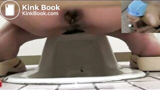 SCAT - Asian girls pooping in the toilet