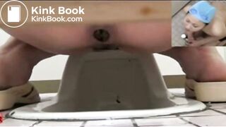 SCAT - Asian girls pooping in the toilet