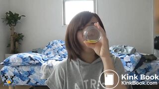 SCAT - Hot girls Pooping