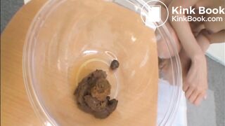 SCAT - Asian girls pooping in the toilet