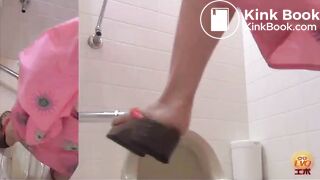 SCAT - Asian girls pooping in the toilet 5