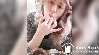 SCAT - Punk chick Pooping