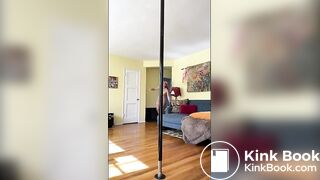 SCAT - Molly pooping