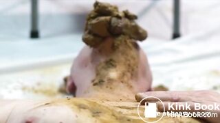 SCAT - Hot girls Pooping