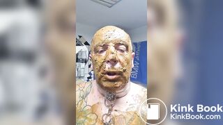 Mit Scheisse einreiben und Scheisse essen